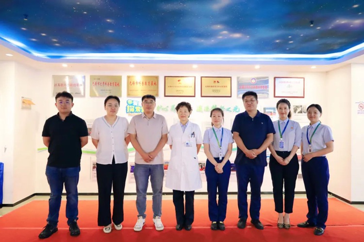 无锡爱尔眼科医院与李同丰固生堂中医院工会共建活动启动仪式